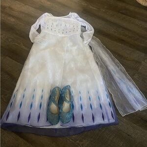 Disney Store Elsa Frozen Costume Comes With Shoes